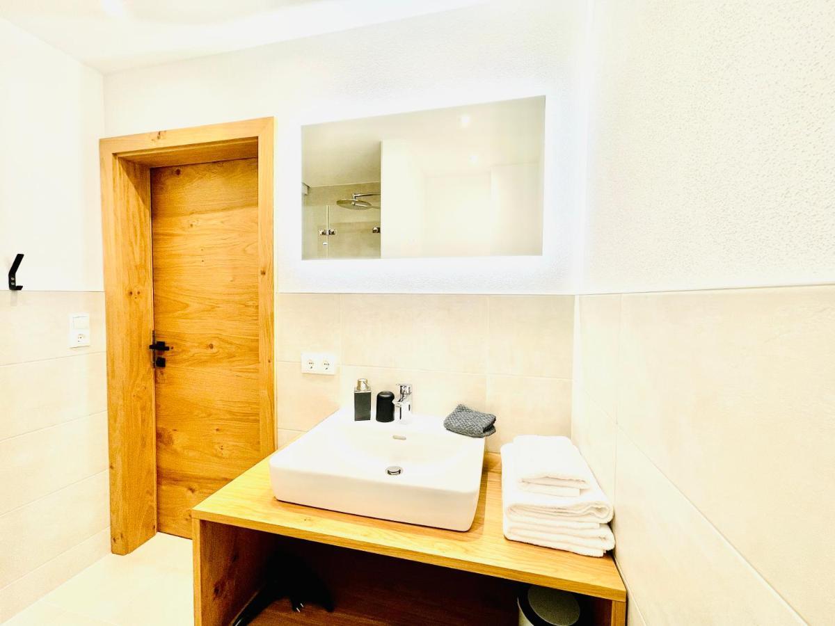 Royal Swan Appartement, Tirol フューゲン エクステリア 写真